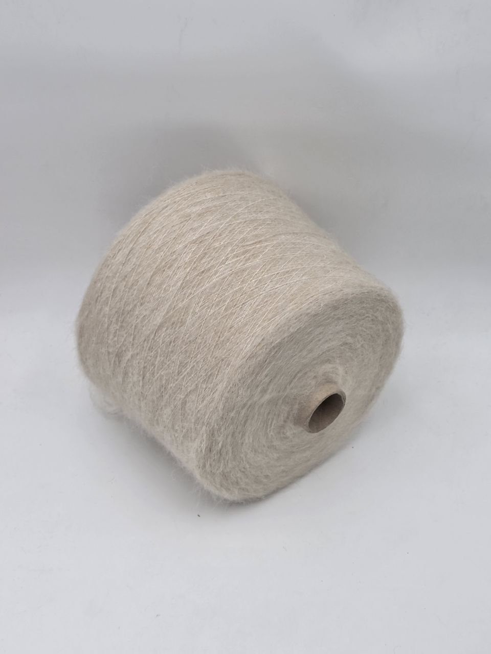 Aff-Hair - 30%WP 6%WO 36%PC 28%PA yarn - by Millefili