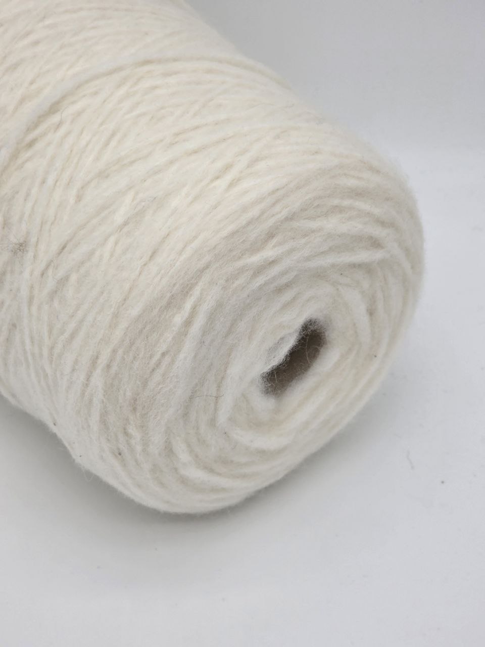 Puno - 68%WP 22%PA 10%WO yarn - by Filitaly-Lab