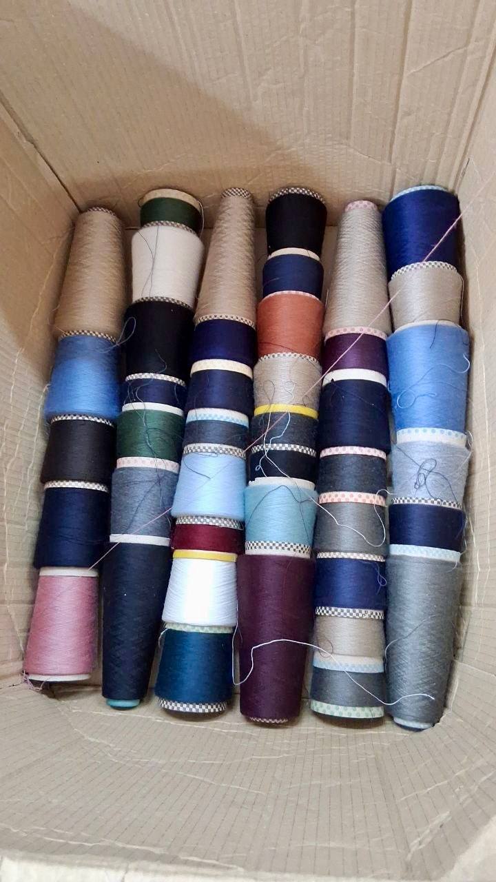 Lot 2 - 100%WV yarn - by Cariaggi