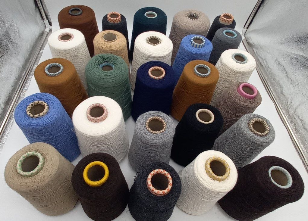 LOT OF CASHMERE - 100%WS yarn - by Biagioli, Cariaggi, Loro Piana