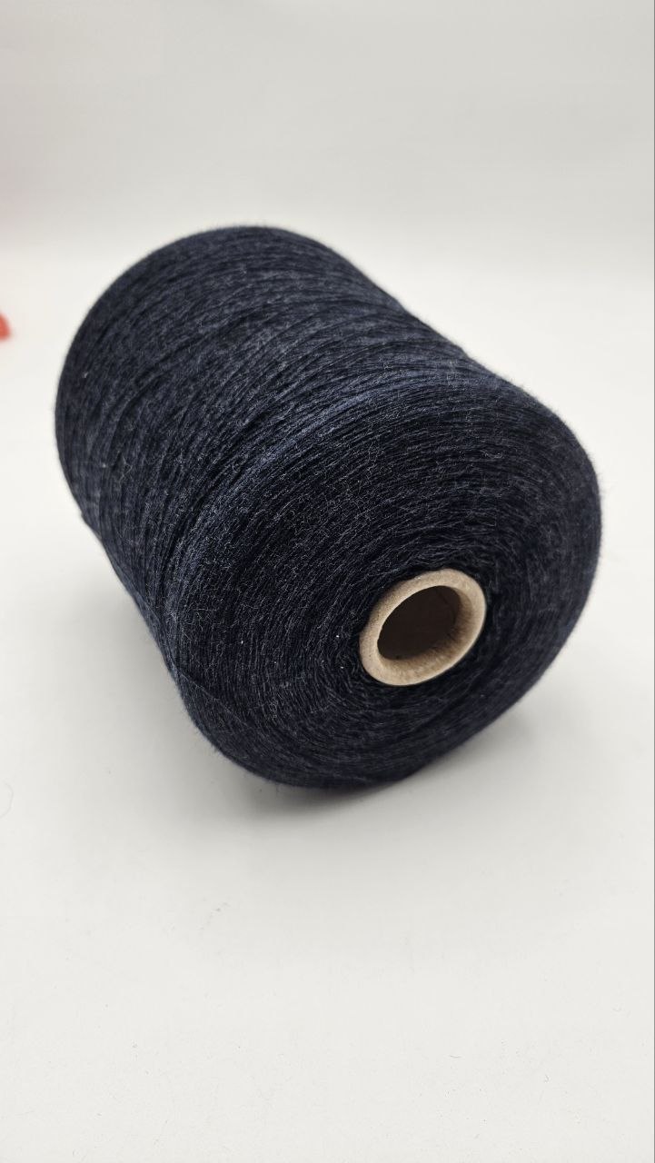 Trebisonda - 30%WS 70%WV yarn - by Lanecardate