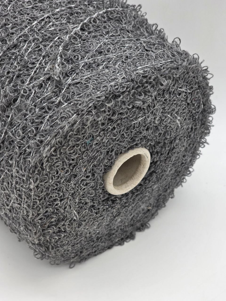 Wonder Fur - 50%WSR 50%WVR yarn - by Filpucci